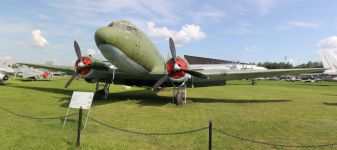 Самолет Ли-2