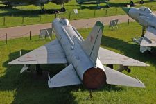 Истребитель-перехватчик Су-11