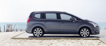 Peugeot 5008 (2009 г)
