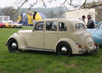 Rover 12 P2 6-light saloon