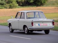 BMW 700
