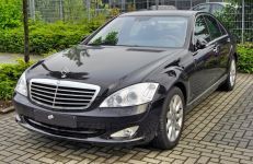 Mercedes-Benz w221