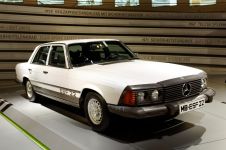 Mercedes-Benz ESF 22