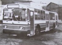 Троллейбус ЗиУ-682И