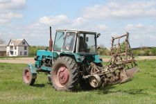 Трактор ЮМЗ-6