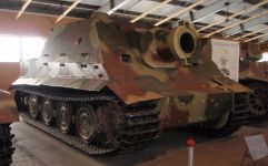 Самоходная артиллерийская установка Sturmtiger